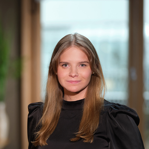 Isabell  Åkerblom