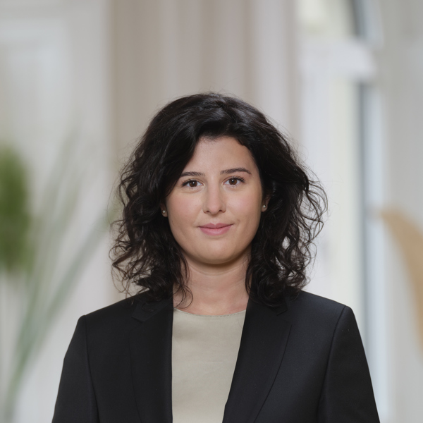 Simona  Mullai
